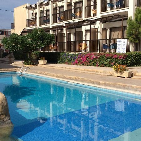 Kings Annex Aparthotel Paphos Kültér fotó