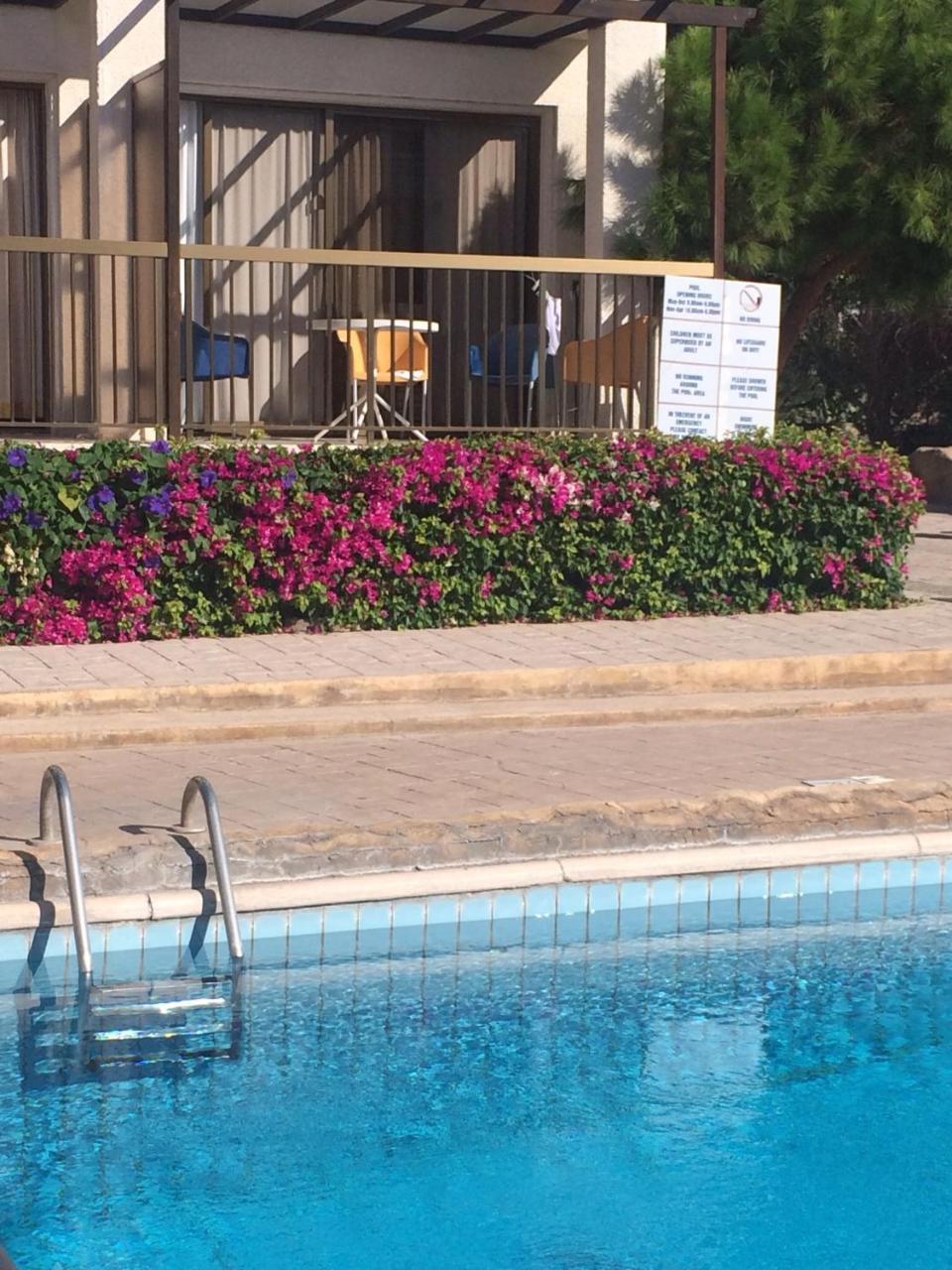 Kings Annex Aparthotel Paphos Kültér fotó