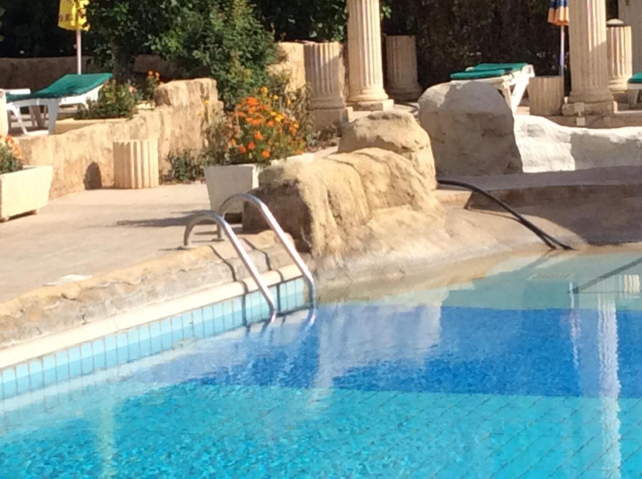 Kings Annex Aparthotel Paphos Kültér fotó