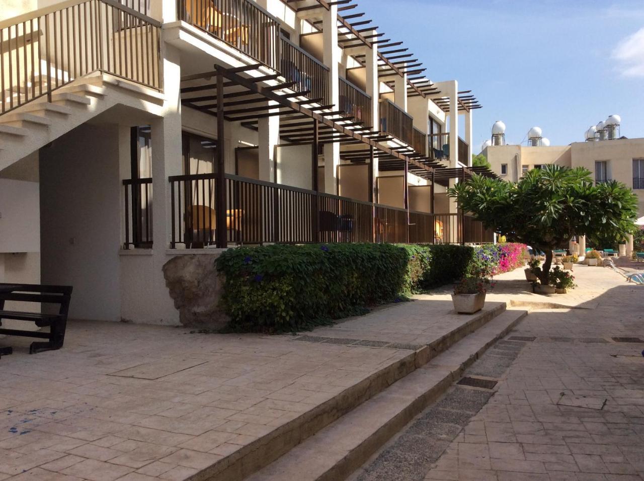 Kings Annex Aparthotel Paphos Kültér fotó