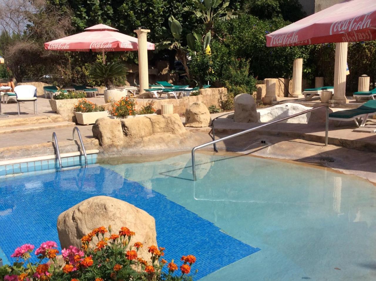 Kings Annex Aparthotel Paphos Kültér fotó