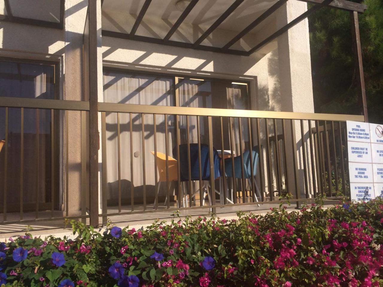 Kings Annex Aparthotel Paphos Kültér fotó